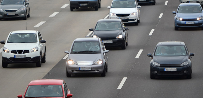 warum-das-bverfg-bei-automatisierten-kfz-kennzeichenkontrollen-auf-die-bremse-tritt