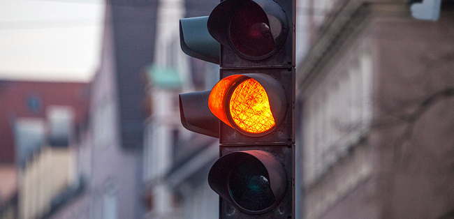 kg-berlin-zur-bedeutung-der-gelbphase-bei-rotlichtverstoessen