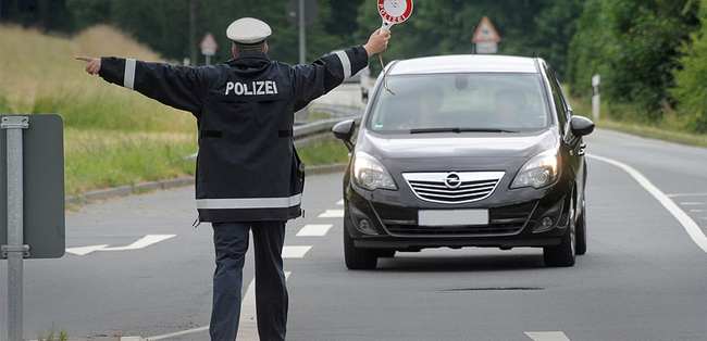 olg-muenchen-zum-ueberkleben-des-euro-feldes-eines-autokennzeichens