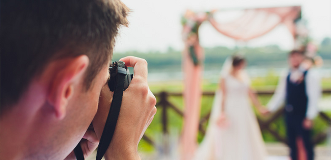 bgh-zur-verguetung-einer-fotografin-bei-coronabedingter-verschiebung-der-hochzeitsfeier