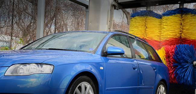 olg-muenchen-zur-beweislast-bei-schaeden-am-auto-nach-fahrt-durch-autowaschanlage