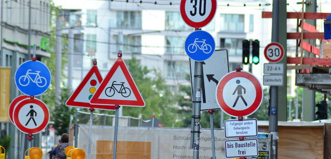 olg-frankfurt-am-main-angeblich-verwirrende-beschilderung-rechtfertigt-keine-ueberschreitung-der-zulaessigen-hoechstgesc